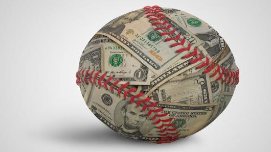 How Baseball Fans Can Make Money Online