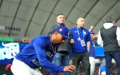 Don’t use the bathroom on the plane after Mookie – Pointless Exercise Baseball Podcast